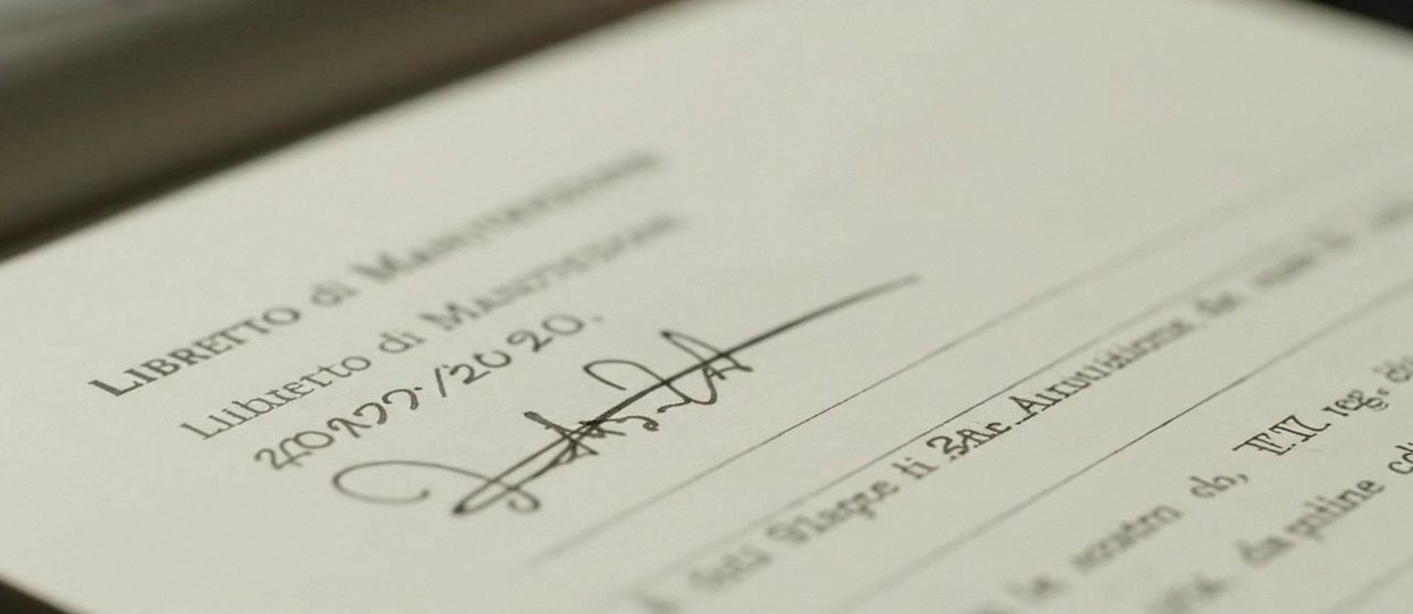 Firma sul libretto dell'impianto dopo l'intervento, Verona e provincia, per la dichiarazione di conformità di una caldaia Ariston a Pescantina