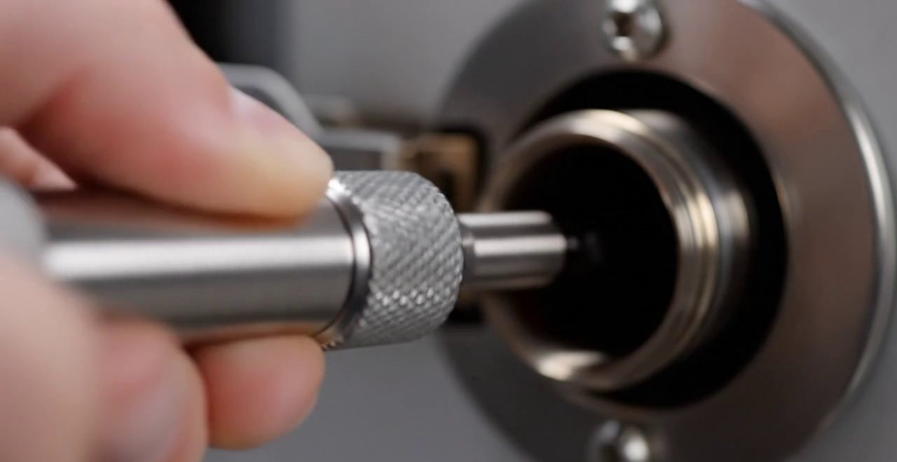 Sonda dell'analizzatore inserita nel condotto dei fumi, Verona e provincia
